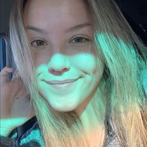 Meet your Posher, Cierra